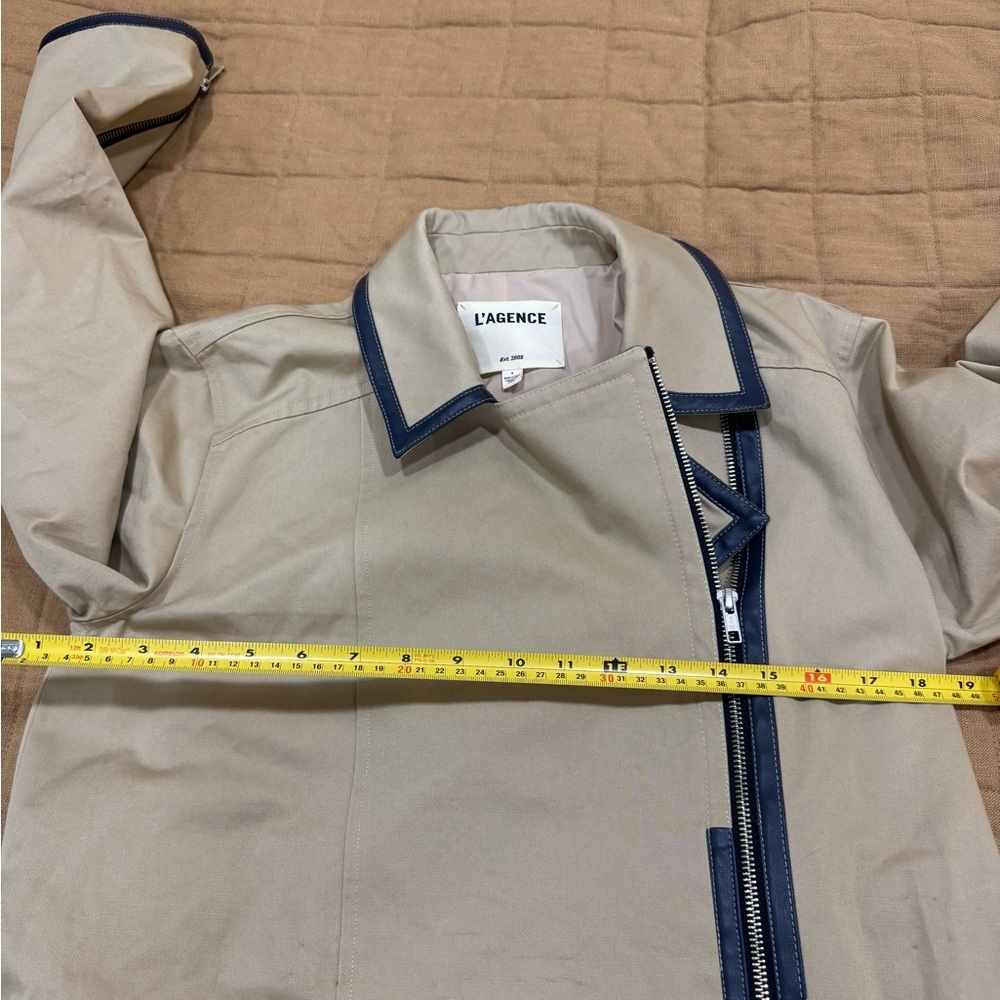 L'Agence Women’s Trench Coat Beige Cotton Collared With Belt Size 4 $700 - Picture 5 of 11